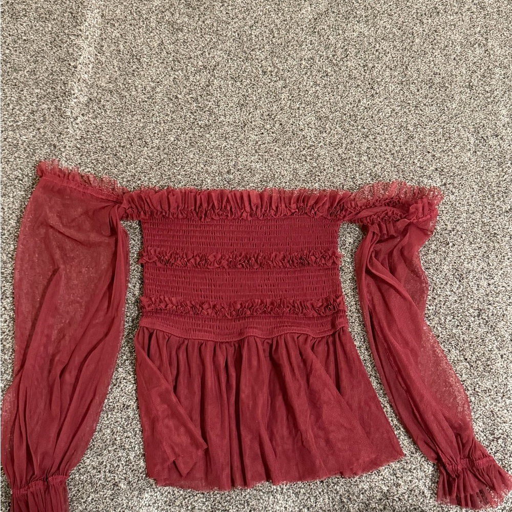 Willow & Root Elegant Off-Shoulder Maroon Top Size M